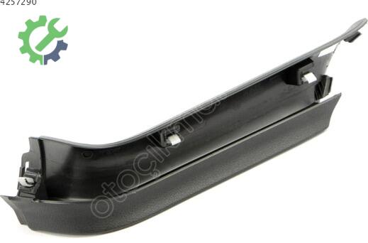 Volkswagen Golf Bagaj 5G6867713C çıkma parça