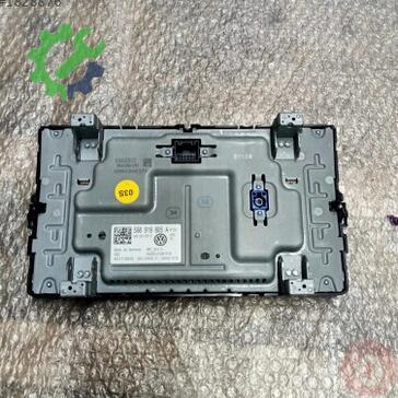 Volkswagen Passat Multimedya 5G6919605A çıkma parça