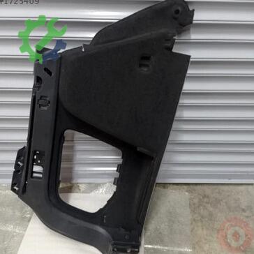 Volkswagen Golf Bagaj 5G9867427E çıkma parça