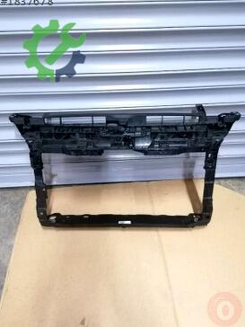 Volkswagen Golf Radyatör Traversi 5H0805588J çıkma parça