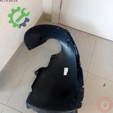 Volkswagen Golf Davlumbaz 5H0805969A çıkma parça