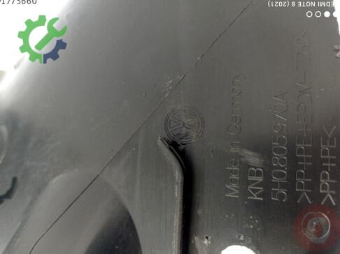 Volkswagen Golf Davlumbaz 5H0805970A çıkma parça