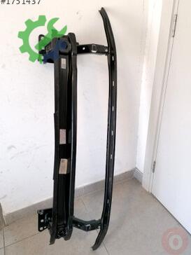 Volkswagen Golf Tampon Demiri 5H0807109A çıkma parça