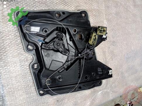 Volkswagen Golf Kelebek Camı 5H0837401D çıkma parça