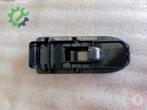 Volkswagen Golf Kapı Döşemesi 5H0867256 çıkma parça