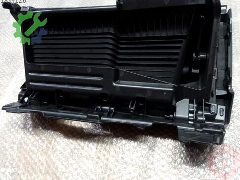 Volkswagen Golf Torpido 5H2857097A çıkma parça