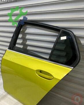 Volkswagen Golf Kapı 5H4833055E çıkma parça