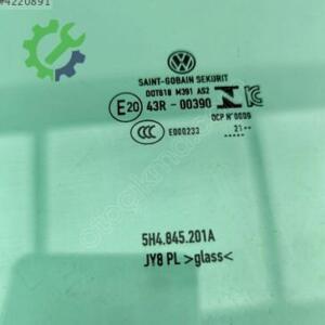 Volkswagen Golf 2025 Çıkma Kapı Camları 5H4845201A