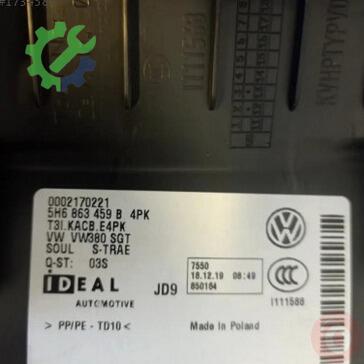 Volkswagen Golf Arka Panel 5H6863459B çıkma parça