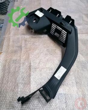 Volkswagen Golf Bagaj 5H6867762C çıkma parça