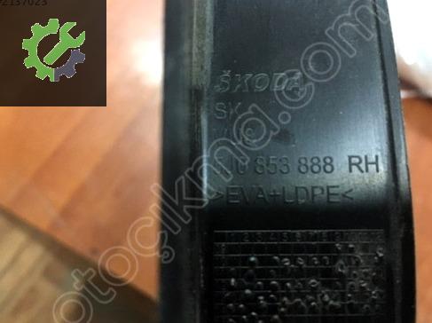 Skoda Fabia Spoiler 5J0853888 çıkma parça