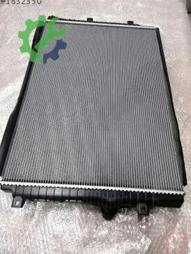 Volkswagen Caddy Motor Su Radyatörü 5K0121251Q çıkma parça