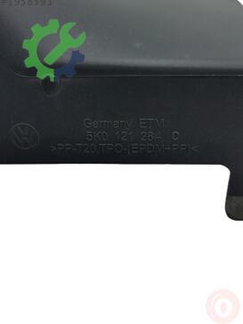 Volkswagen Golf Radyatör 5K0121284C çıkma parça