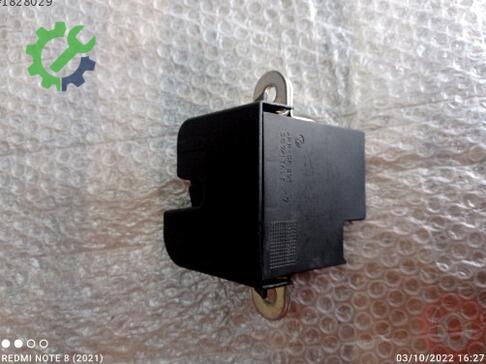 Volkswagen Golf Bagaj 5K0827505A çıkma parça