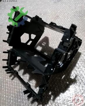 Volkswagen Golf Tampon Braketi 5K0858005E çıkma parça