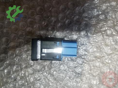 Volkswagen Jetta Merkezi Kilit Motoru 5K0905217A çıkma parça