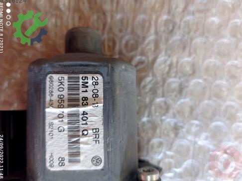 Volkswagen Golf Cam Motoru 5K0959701G çıkma parça