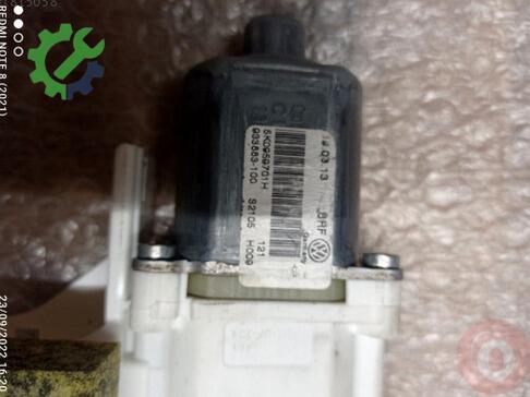 Volkswagen Golf Cam Motoru 5K0959701H çıkma parça