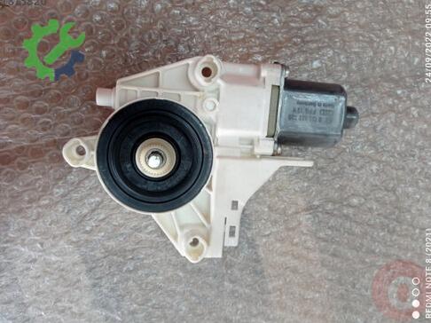 Volkswagen Golf Cam Motoru 5K0959702J çıkma parça