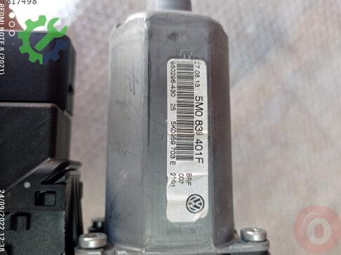 Volkswagen Golf Cam Motoru 5K0959703E çıkma parça