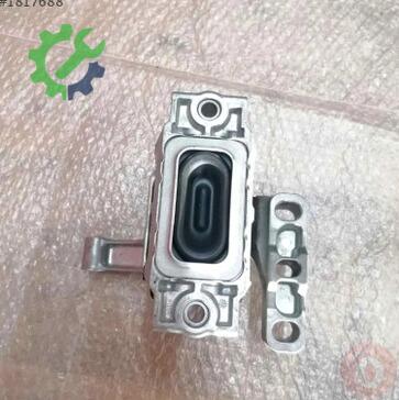 Audi Q3 5N0199262F çıkma parça