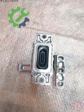 Audi Q3 5N0199262F çıkma parça