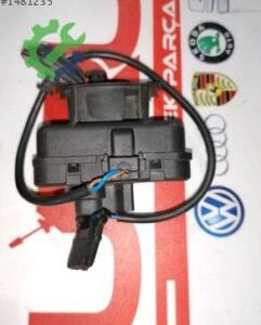 Çıkma Volkswagen Tiguan Depo Kapağı 5N0810773F