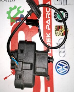 Volkswagen Tiguan Depo Kapağı 5N0810773F çıkma parça