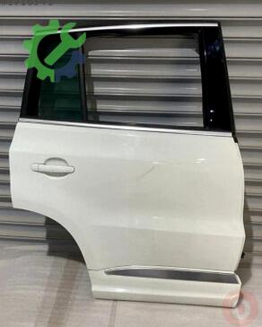 Volkswagen Tiguan Kapı 5N0833056A çıkma parça