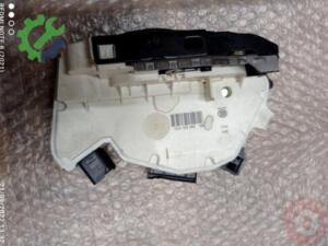 Volkswagen Tiguan Orijinal Çıkma Kapı Kilidi 5N0839015J