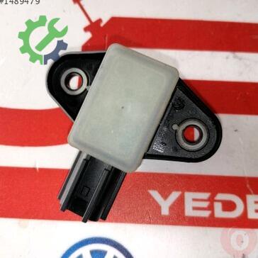Volkswagen Tiguan Darbe Sensörü 5N0959354D çıkma parça