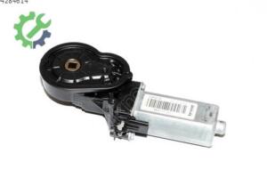 Volkswagen Passat 2025 Merkezi Kilit Motoru Çıkma - 5N0959761A