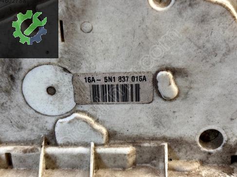 Audi A1 Sağ Ön Kapı Kilidi 5N1837016A çıkma parça