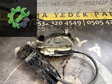 Audi A1 Sağ Ön Kapı Kilidi 5N1837016A çıkma parça