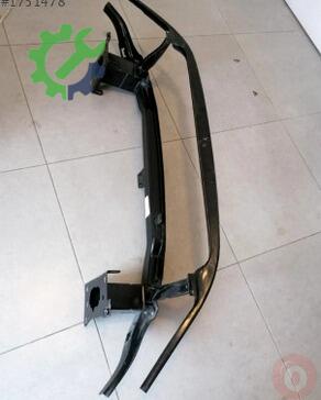 Volkswagen Tiguan Tampon Demiri 5NA807611 çıkma parça