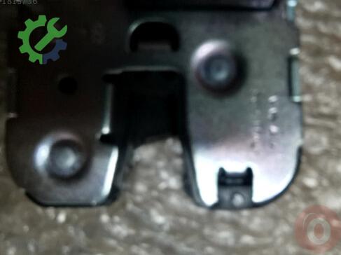 Volkswagen Passat Bagaj 5NA827505 çıkma parça