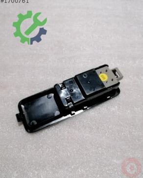Volkswagen Tiguan Tavan Lambası 5NA861137B çıkma parça