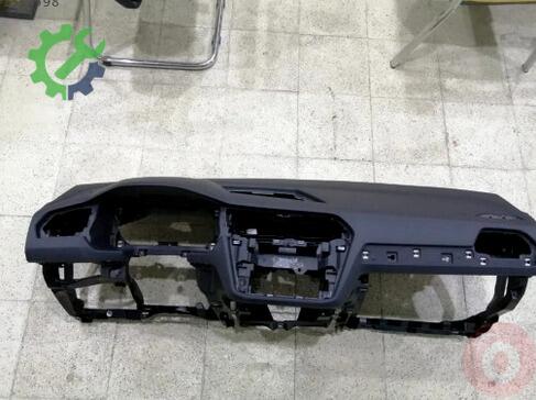 Volkswagen Tiguan Torpido 5NB857003F çıkma parça