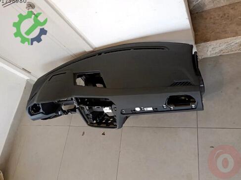 Volkswagen Tiguan Torpido 5NB857003J çıkma parça