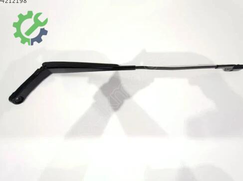 Volkswagen Tiguan Silecek Kolu 5NB955410 çıkma parça