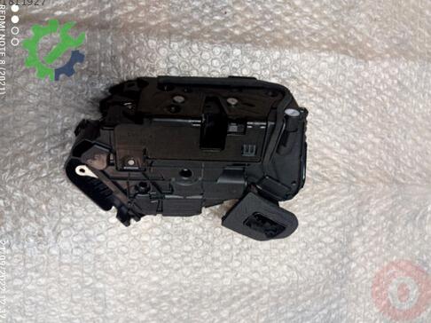 Volkswagen Passat Kapı Kilidi 5NC837015D çıkma parça