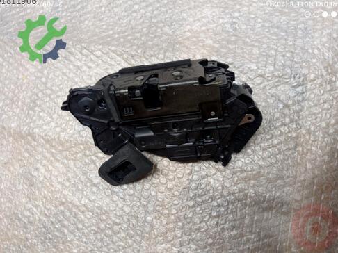 Volkswagen Passat Kapı Kilidi 5NC837016E çıkma parça