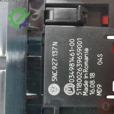Volkswagen Tiguan Flaşör Düğmesi 5NC927137N çıkma parça