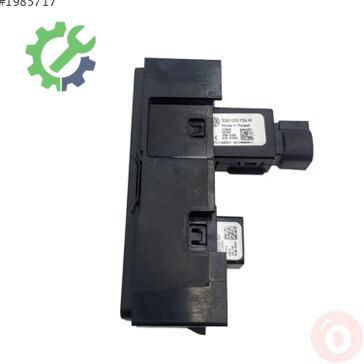 Volkswagen Golf Çakmaklık 5Q0035726M çıkma parça