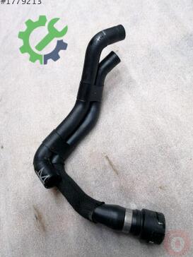 Volkswagen Passat Intercooler 5Q0121086A çıkma parça