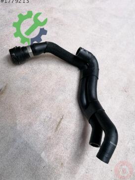 Volkswagen Passat Intercooler 5Q0121086A çıkma parça