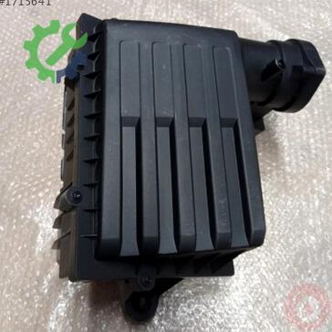 Volkswagen Golf Hava Filtresi Kutusu 5Q0129607AA çıkma parça