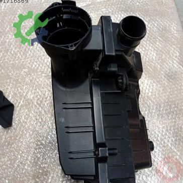 Volkswagen Golf Hava Filtresi Kutusu 5Q0129607AE çıkma parça