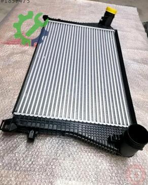 Volkswagen Golf Intercooler 5Q0145803AE çıkma parça