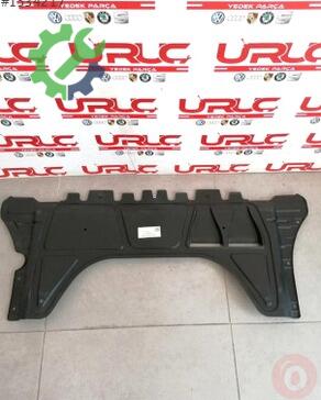 Volkswagen Golf Alt Muhafaza 5Q0825235C çıkma parça